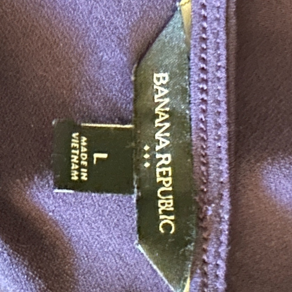 Banana Republic size L dark purple top stretch - Picture 9 of 9